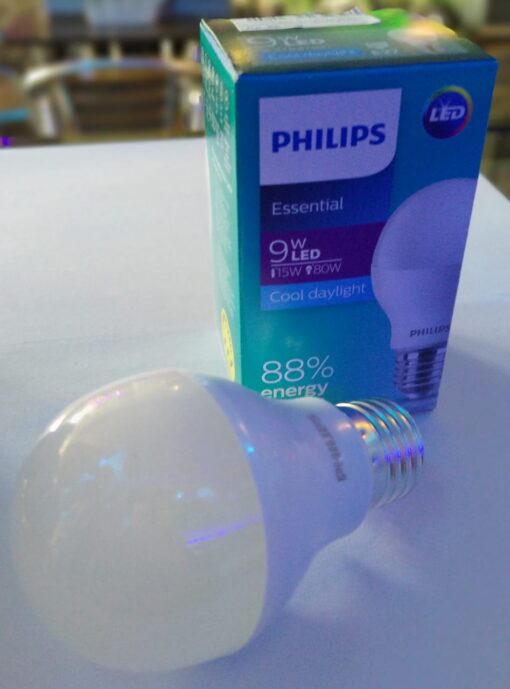 Philips LED Essentials E27 9W